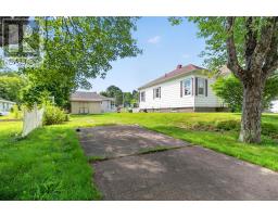 Primary Bedroom - 326 Brunswick Street, Truro, NS B2N2J6 Photo 6