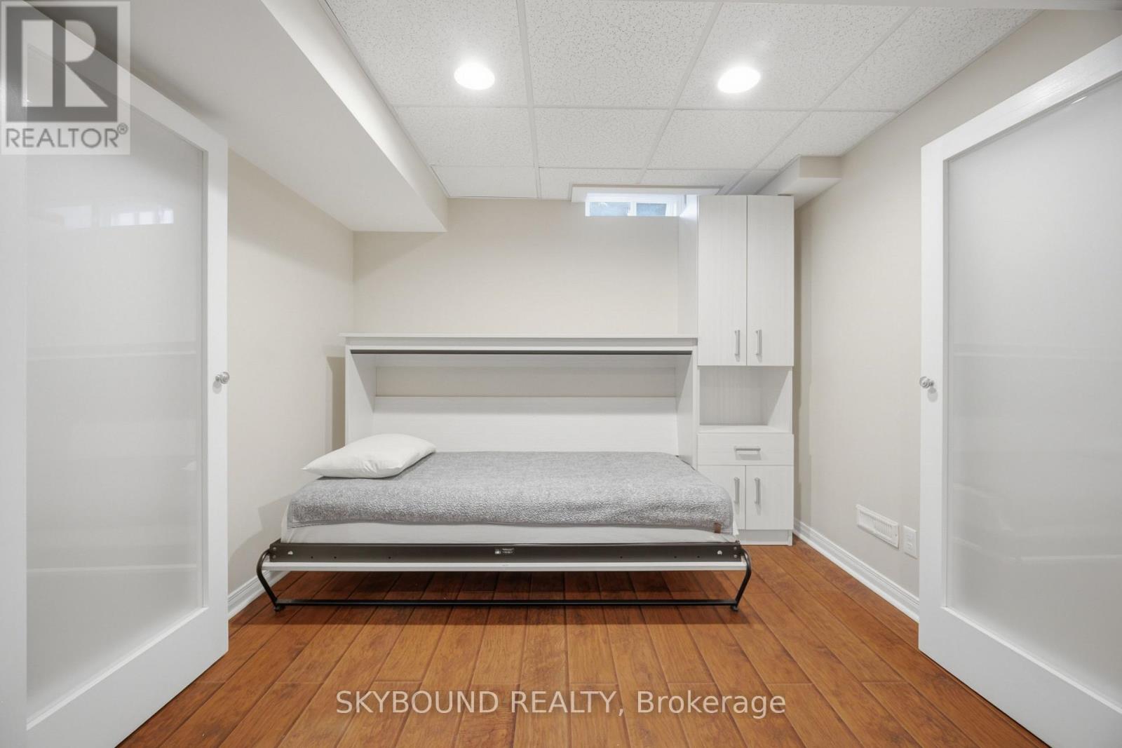 3906 ZENITH COURT - 35