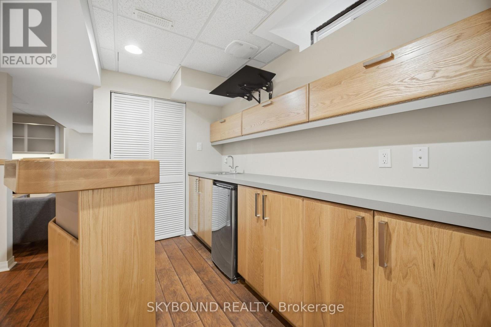 3906 ZENITH COURT - 33