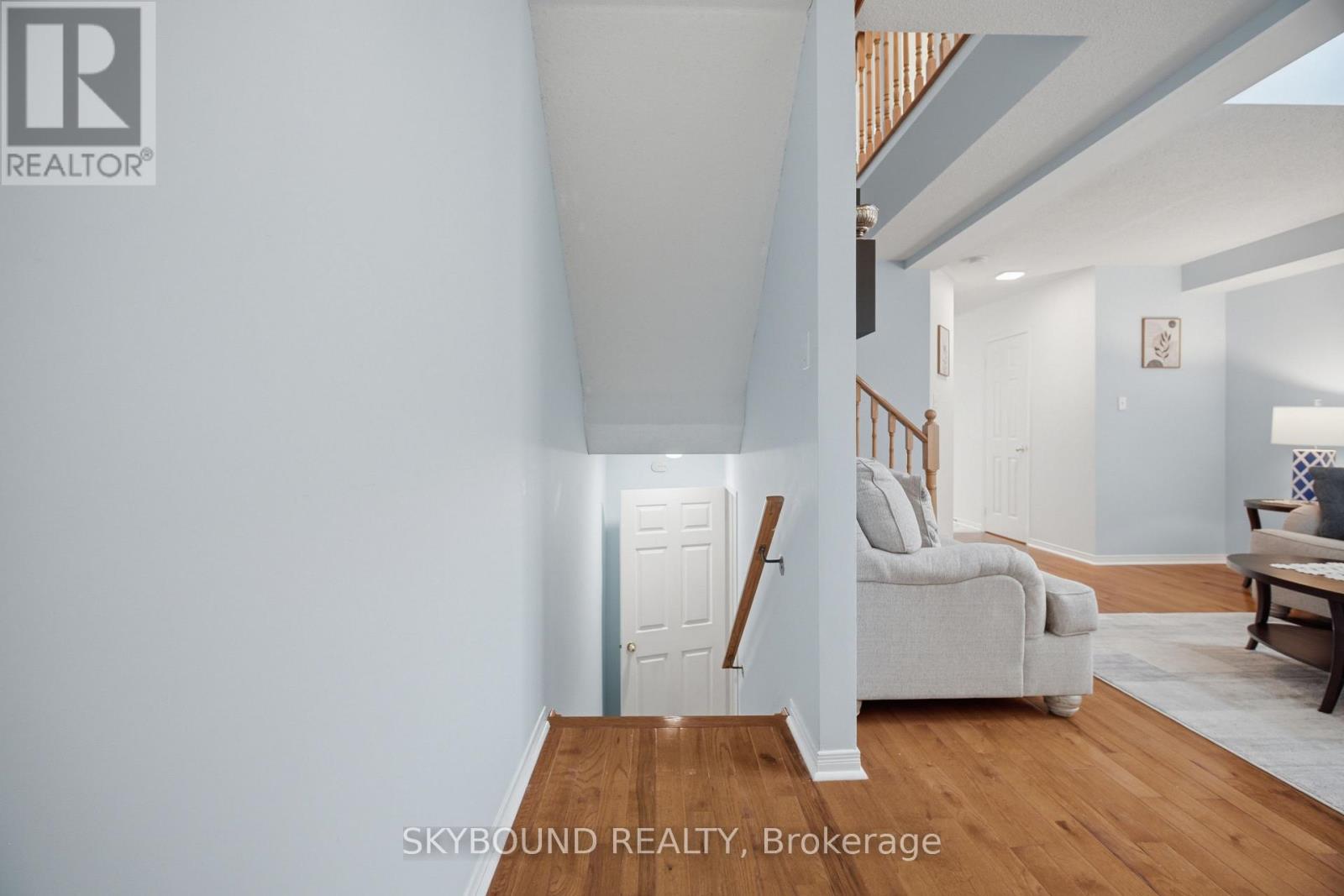3906 ZENITH COURT - 7