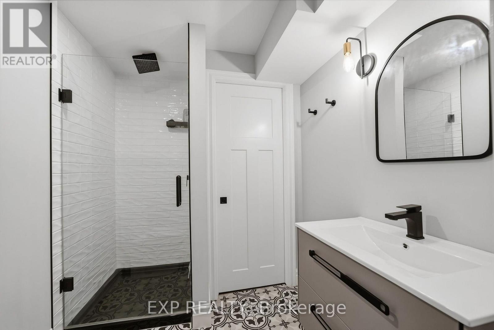 2700 FOXBEND LINK - 22