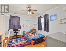 2-4 Conway Crescent thumbnail 20