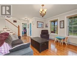 2-4 Conway Crescent thumbnail 24