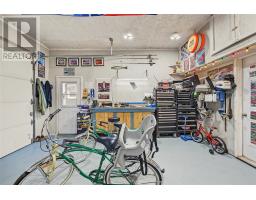 2-4 Conway Crescent thumbnail 28