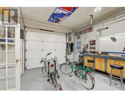 2-4 Conway Crescent thumbnail 29