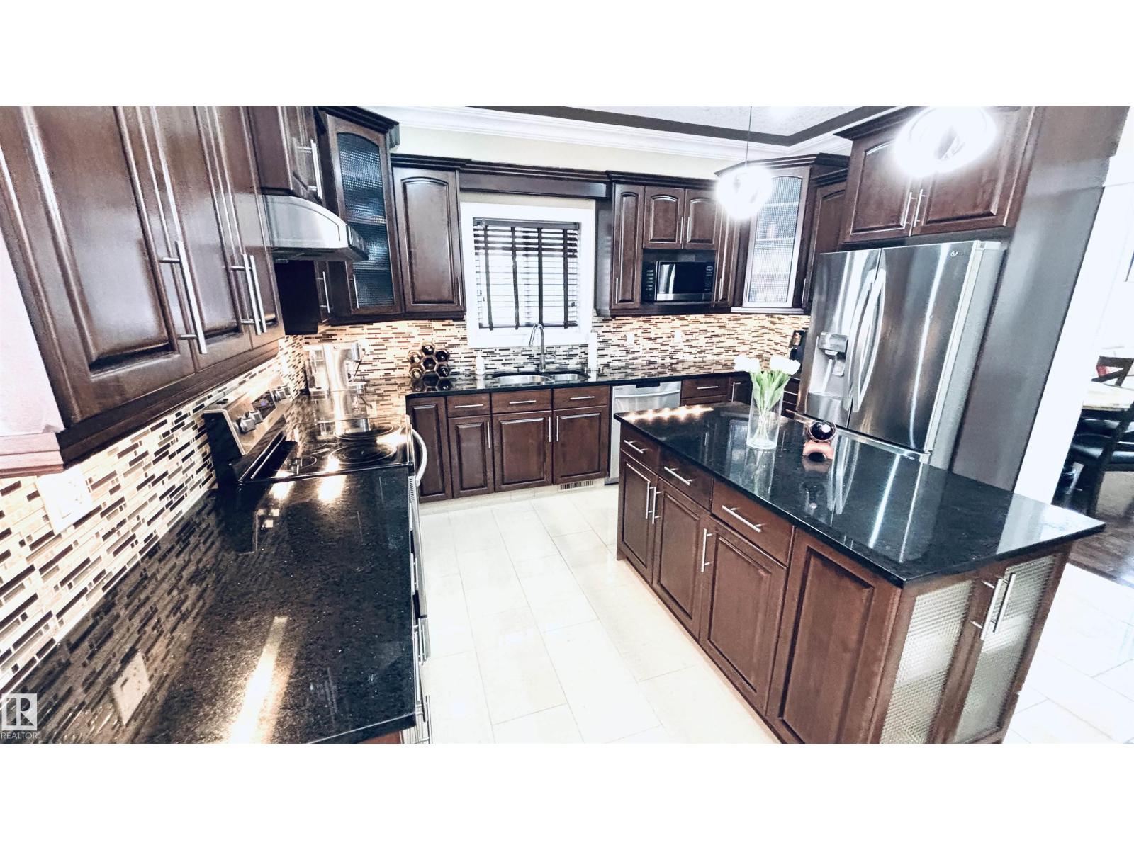1515 68 ST SW - 23