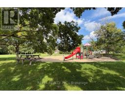 2555 Regina Street, Ottawa, ON K2B6X4 Photo 31