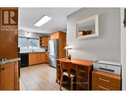 Bathroom - 2555 Regina Street, Ottawa, ON K2B6X4 Photo 9