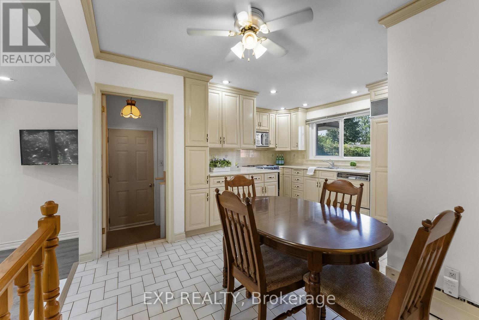 3546 ETON CRESCENT - 19