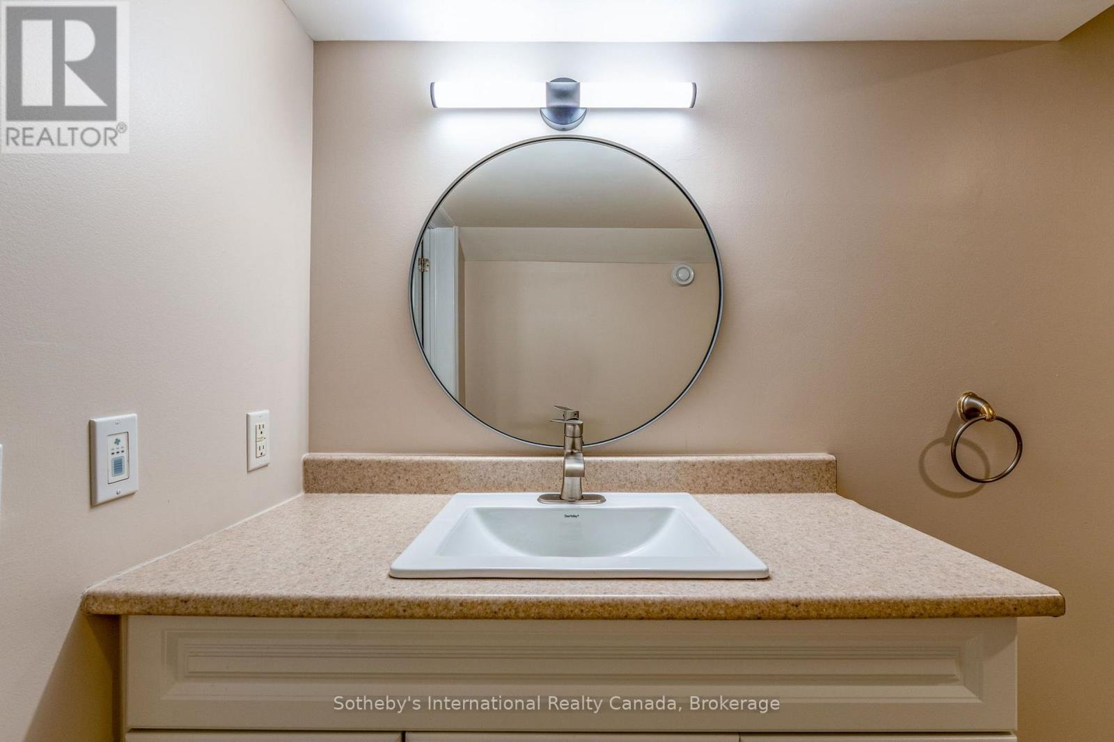 75 EDWARD STREET E - Image 37