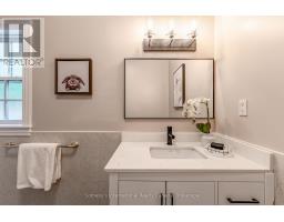 75 Edward Street E, Clearview, ON L0M1G0 Photo 24