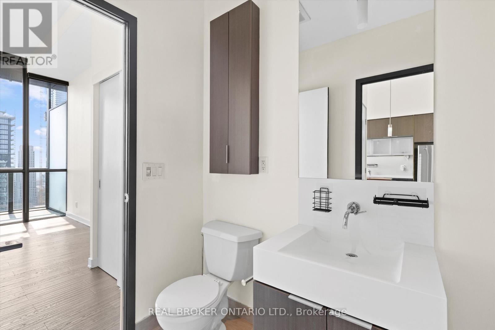 #4403 110 CHARLES STREET E - 20