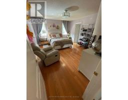 Main Level - 153 Niagara Drive, Oshawa, ON L1G8A6 Photo 10