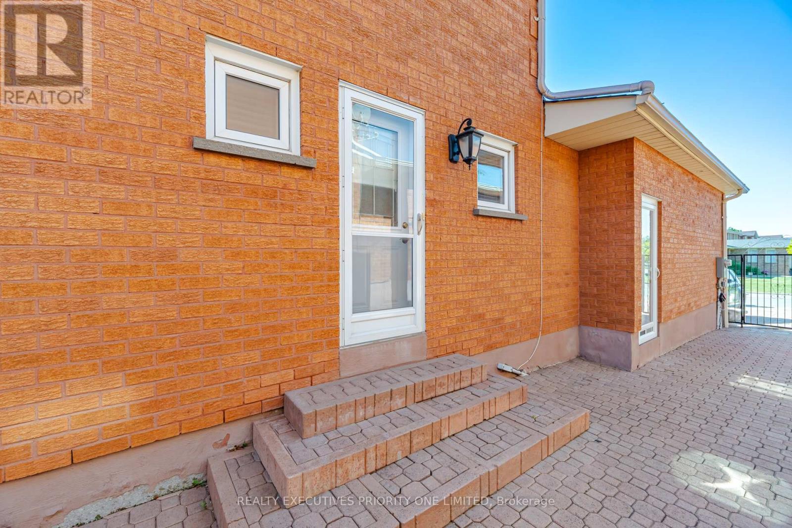 139 JADE CRESCENT - Image 31
