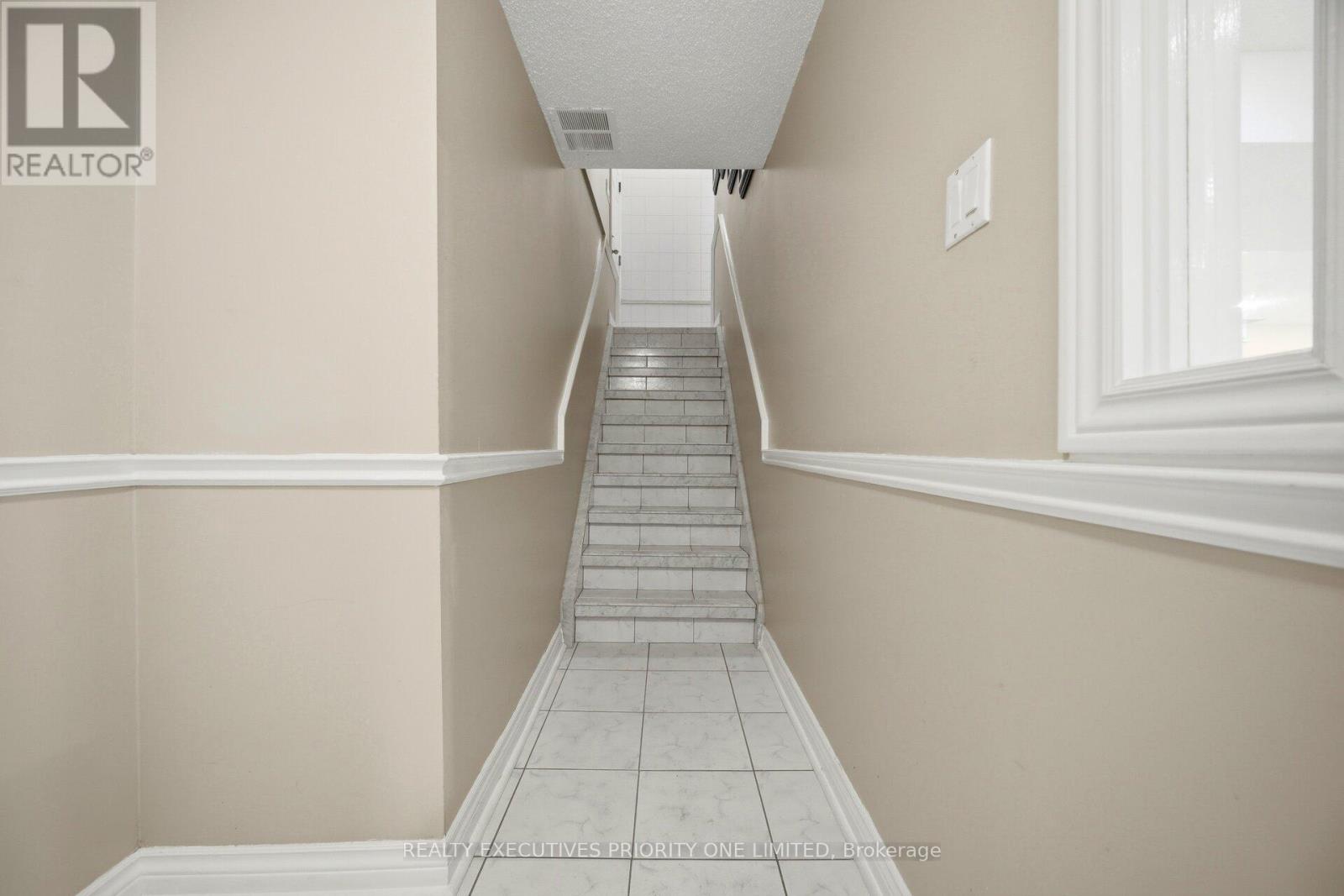 139 JADE CRESCENT - Image 33