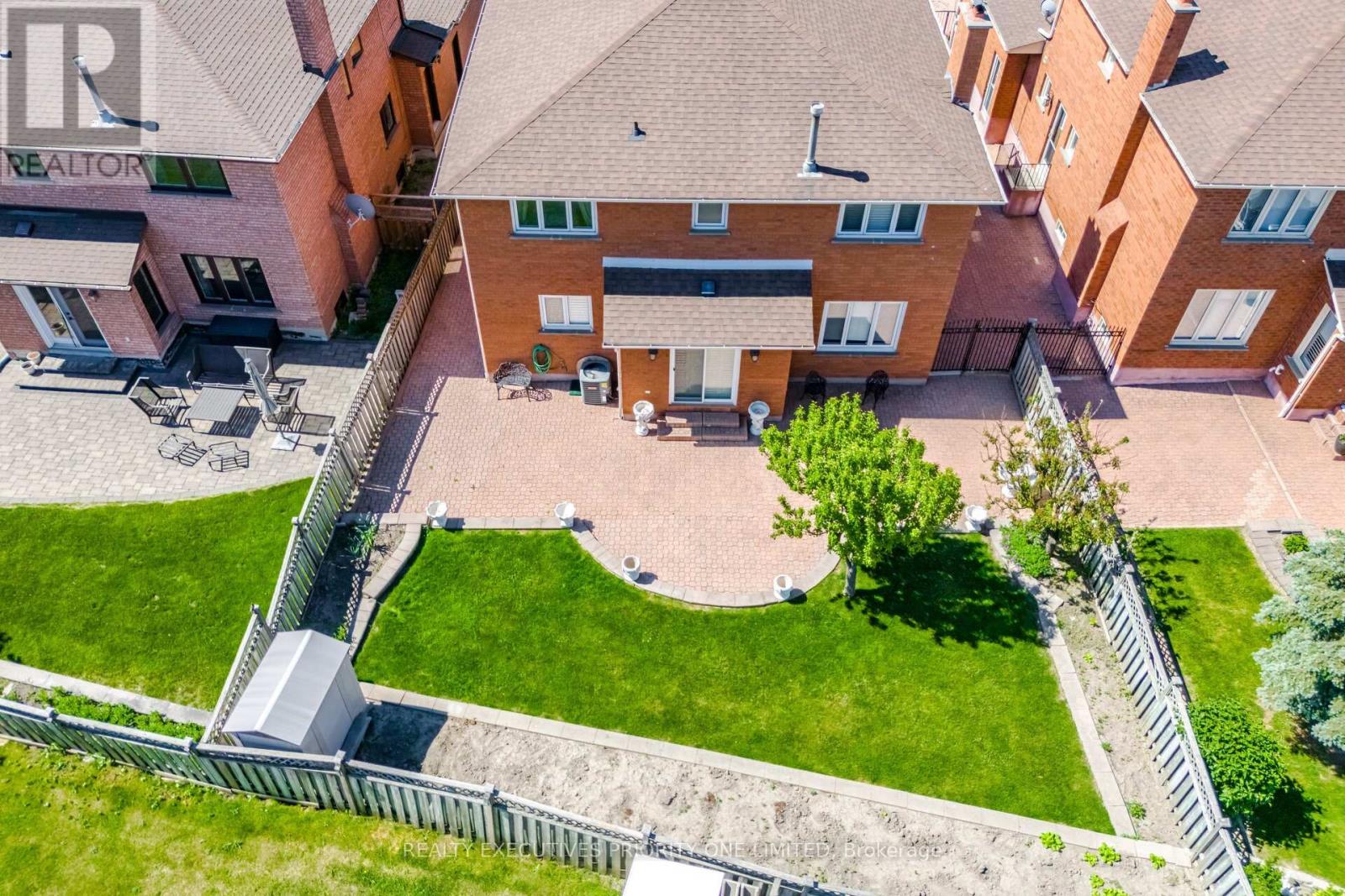 139 JADE CRESCENT - 45