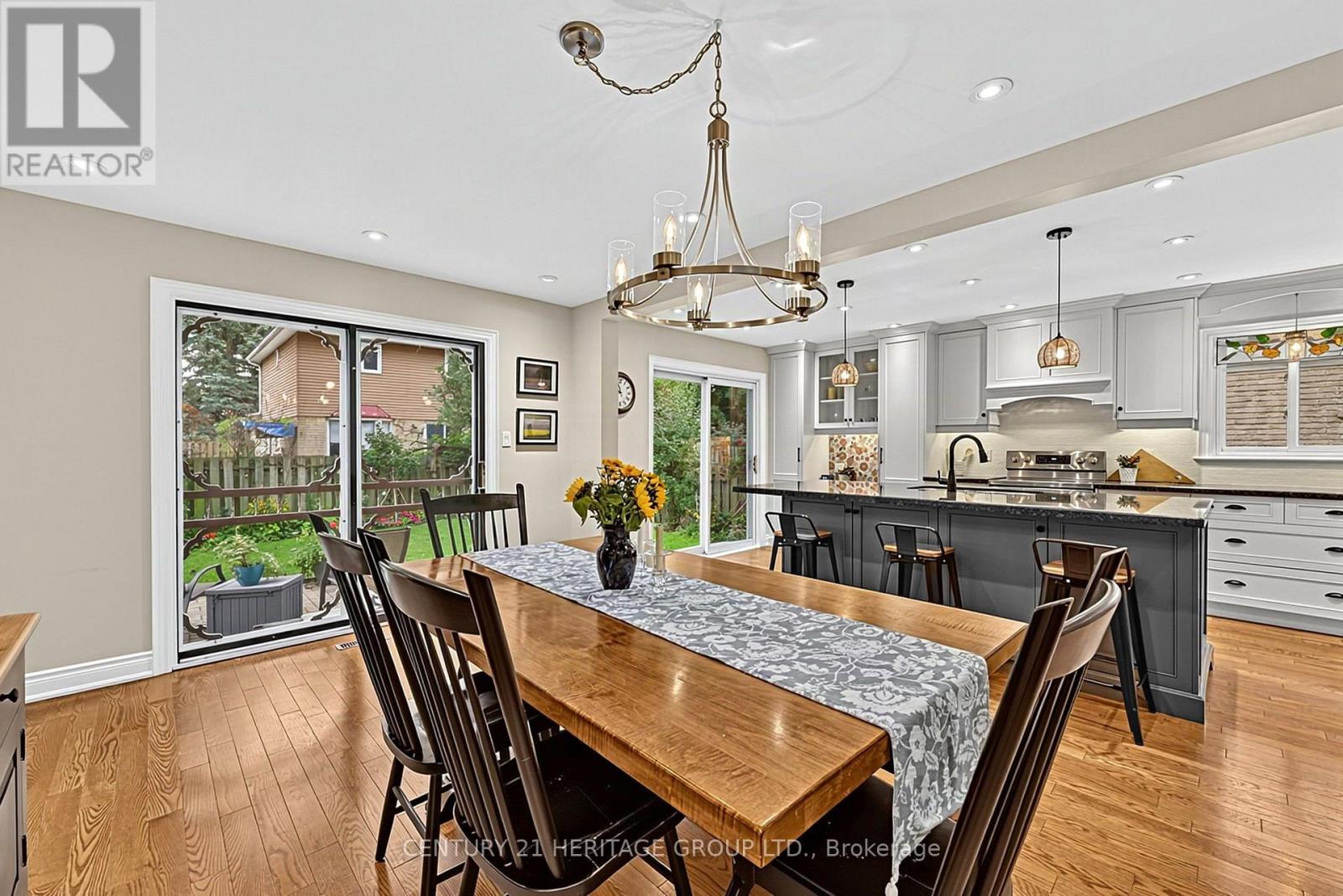 11 BISHOP CRESCENT - 20
