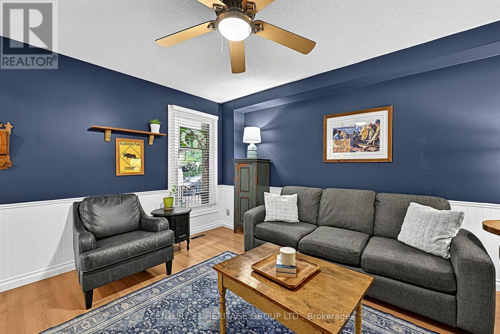 11 BISHOP CRESCENT - 22