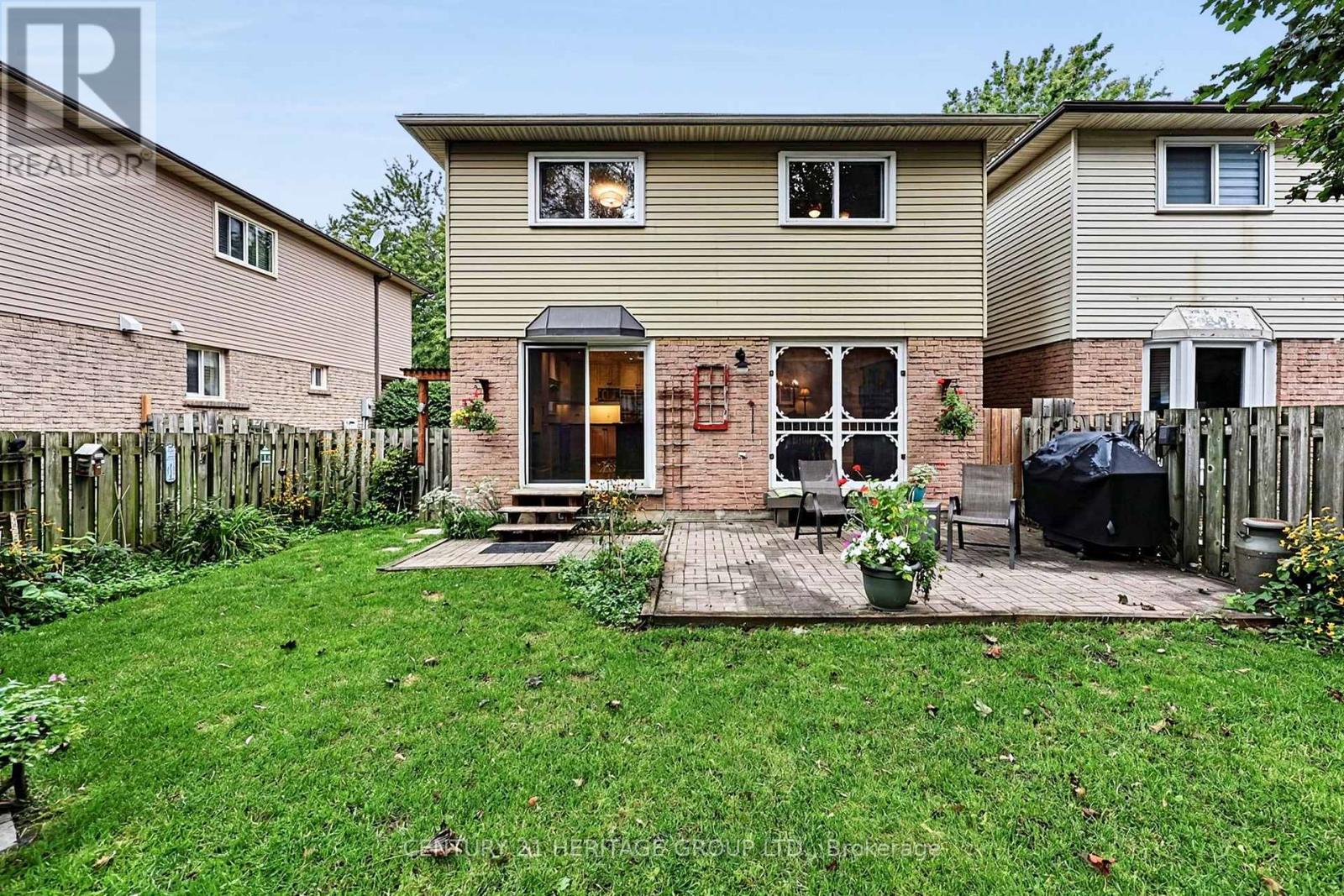 11 BISHOP CRESCENT - 37