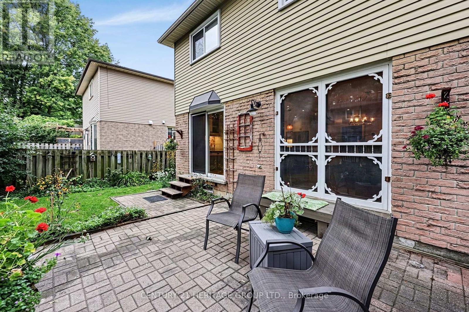 11 BISHOP CRESCENT - Image 38