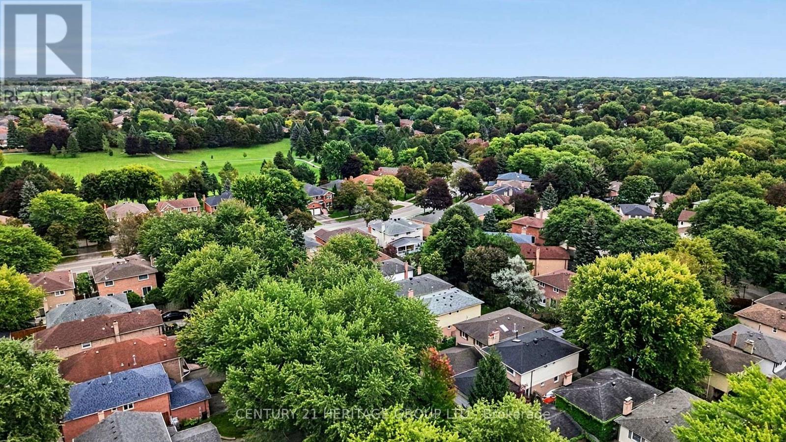 11 BISHOP CRESCENT - Image 40