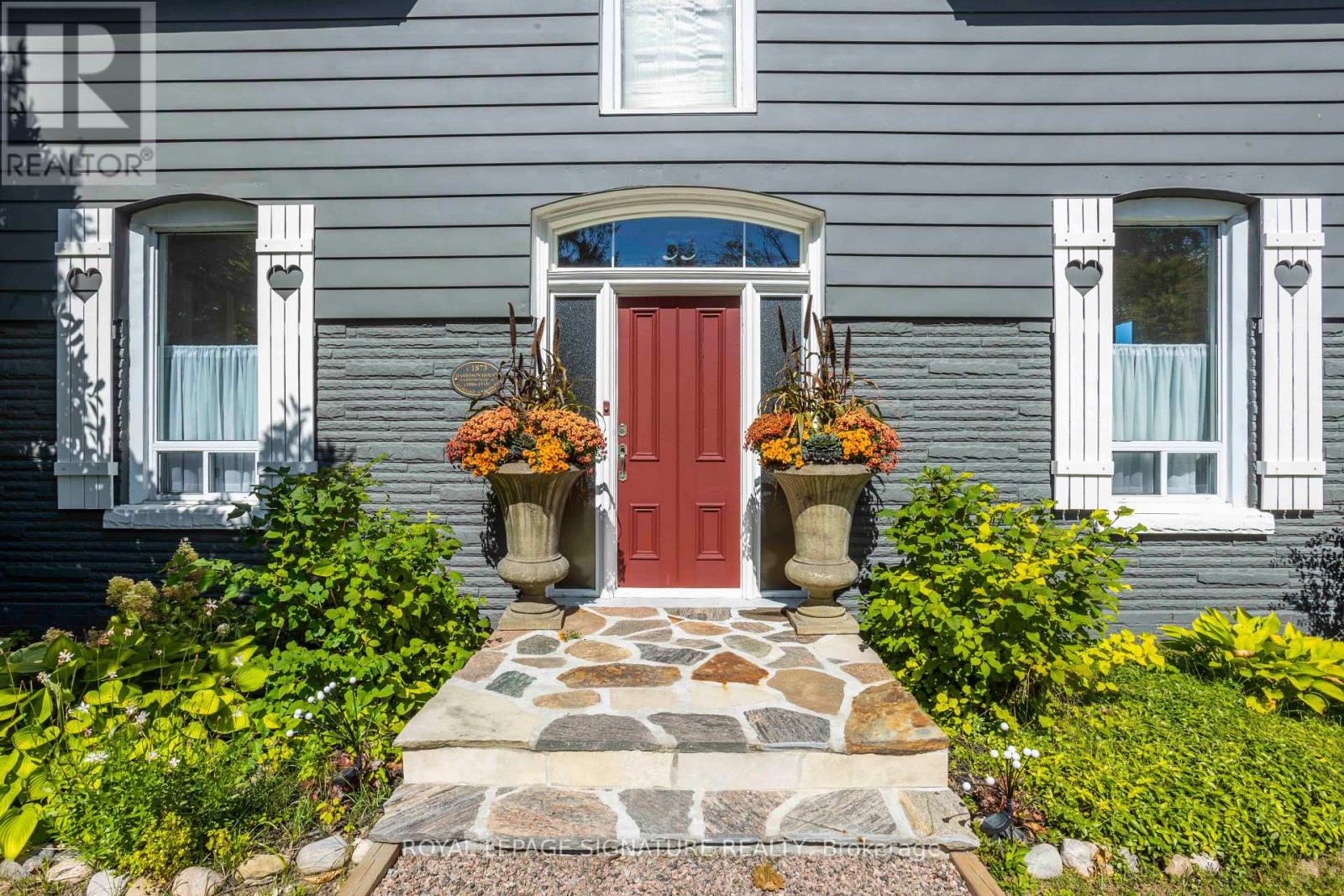 55 Brock Street East, Uxbridge, Ontario, L9P1M4, Uxbridge, Ontario — photo 2 of 5