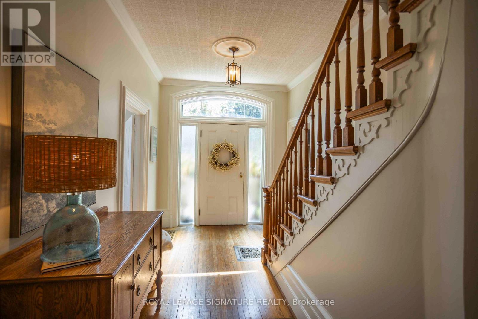 55 Brock Street East, Uxbridge, Ontario, L9P1M4, Uxbridge, Ontario — photo 3 of 5