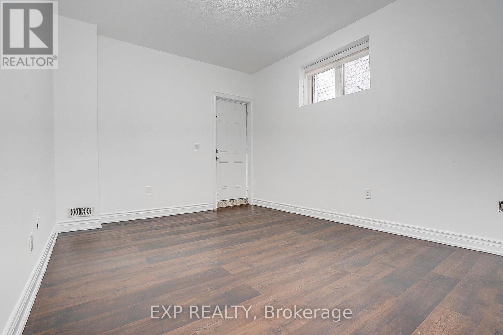 574 SWEETWATER CRESCENT - 31