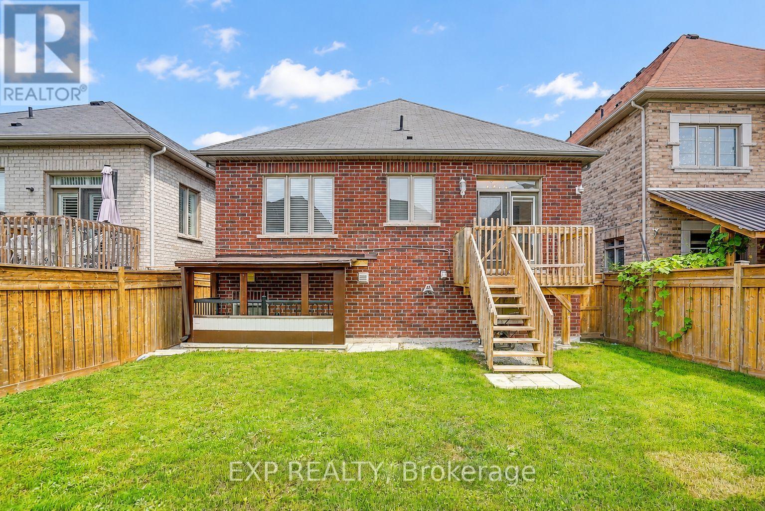 574 SWEETWATER CRESCENT - 34