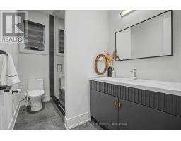 150 Sheldon Avenue, Toronto, ON M8W4L6 Photo 45