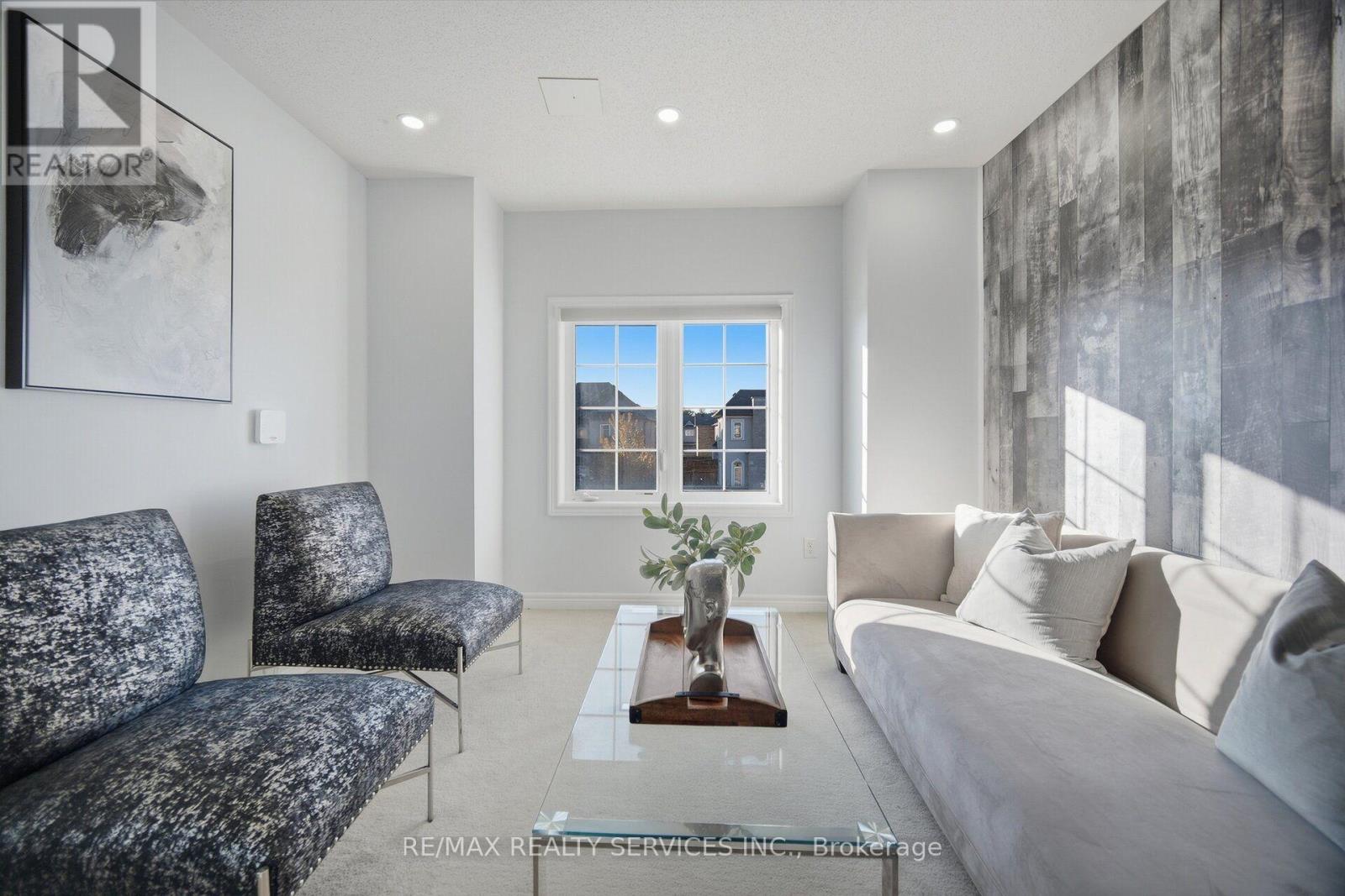 279 REMEMBRANCE ROAD - 35