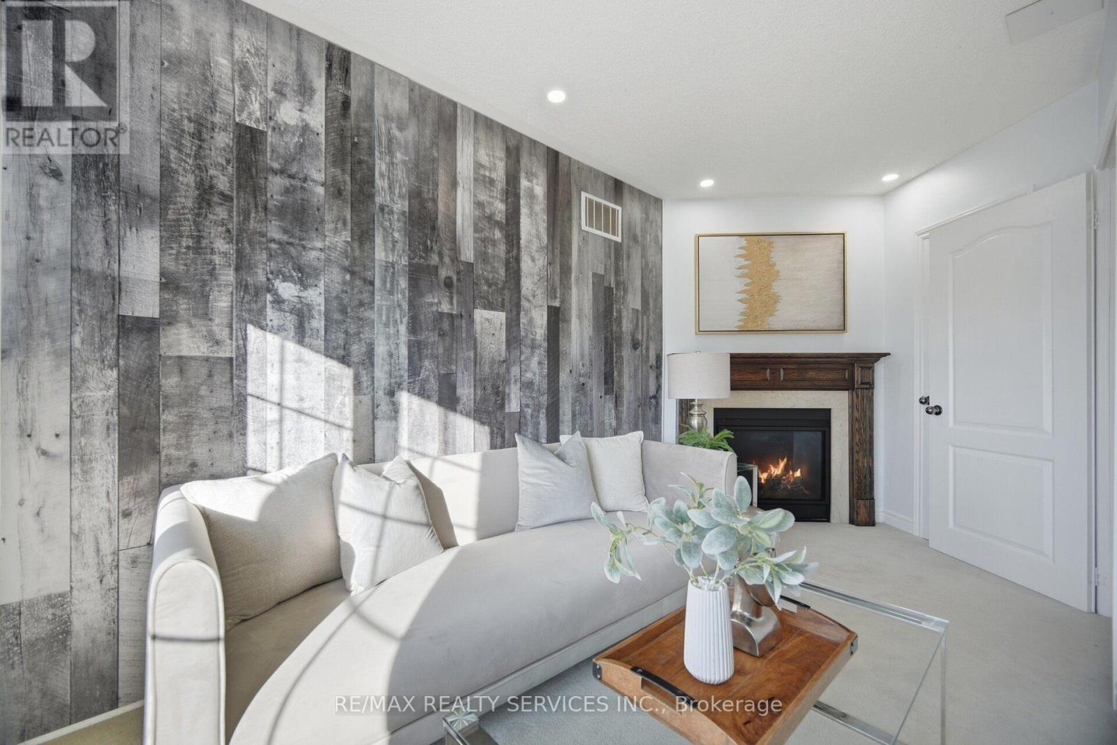 279 REMEMBRANCE ROAD - 36