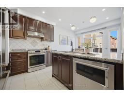 Eating area - 279 Remembrance Road, Brampton, ON L7A4J5 Photo 6