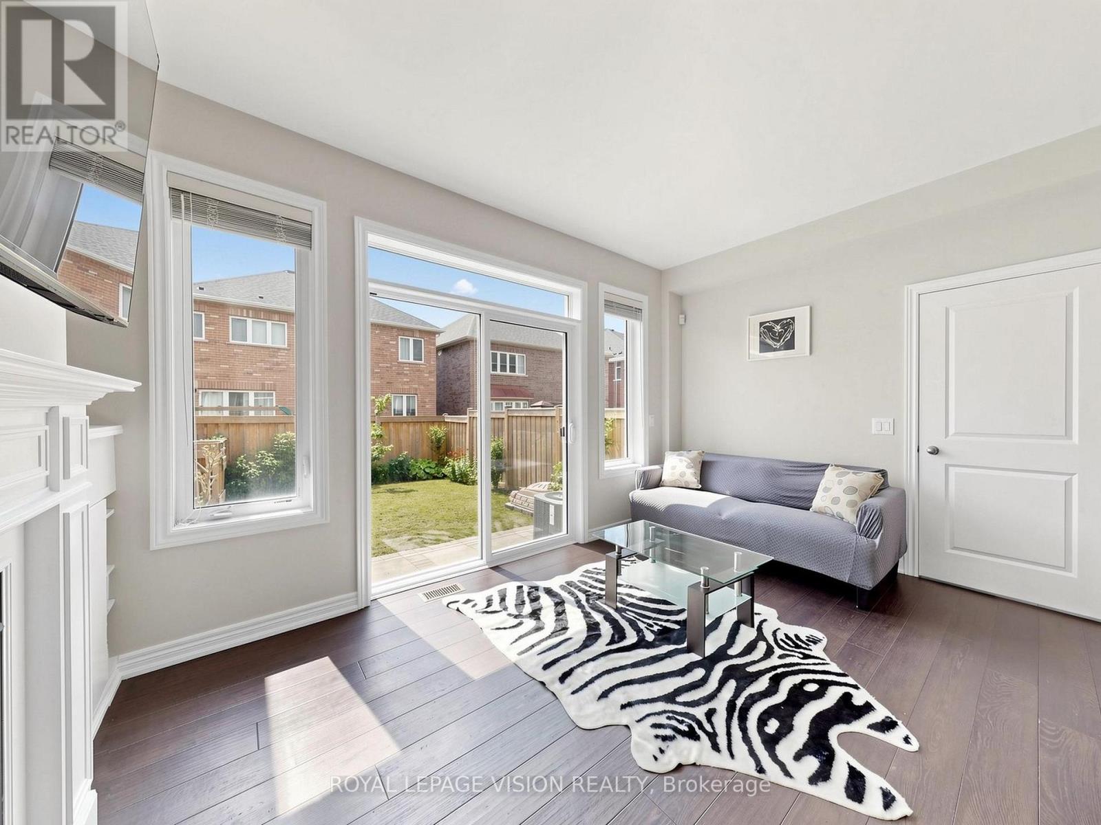 24 PENNYCROSS CRESCENT - Image 8