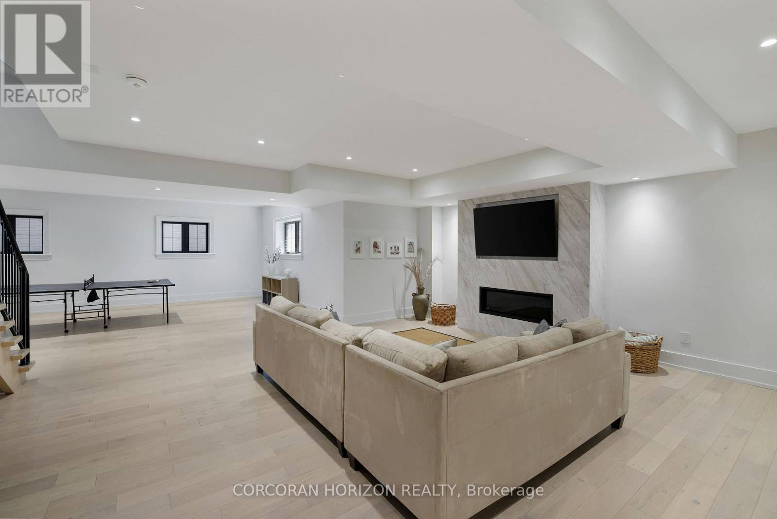 9275 WELLINGTON RD 50 - Image 35