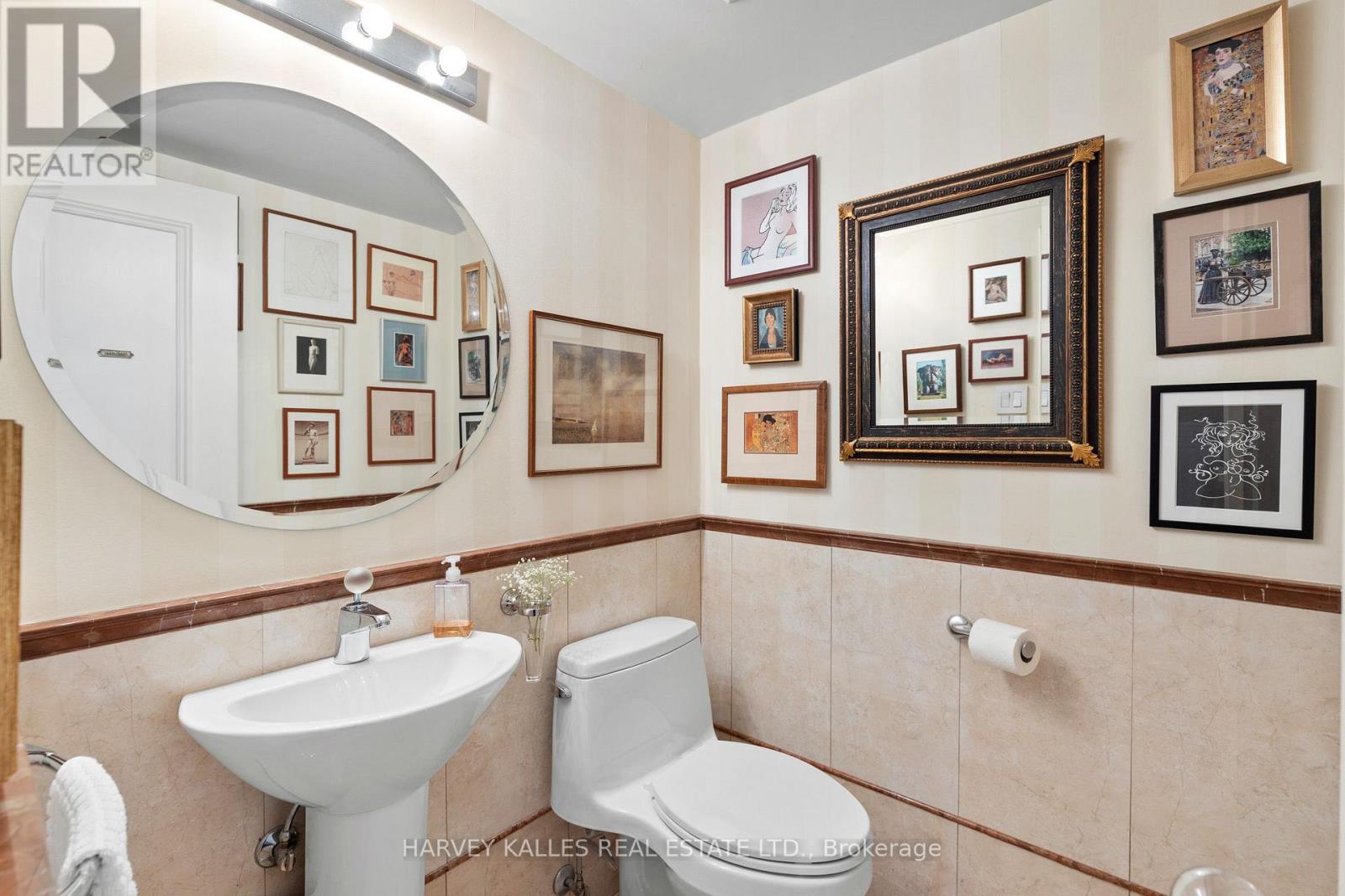 #1405 95 LOMBARD STREET - Image 29