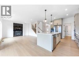 5pc Bathroom - 503 Rivercrest View, Cochrane, AB T4C2W9 Photo 12