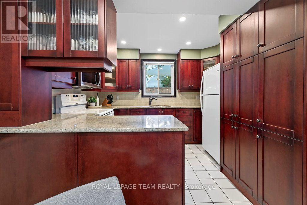 249 HINCHEY AVENUE - 13