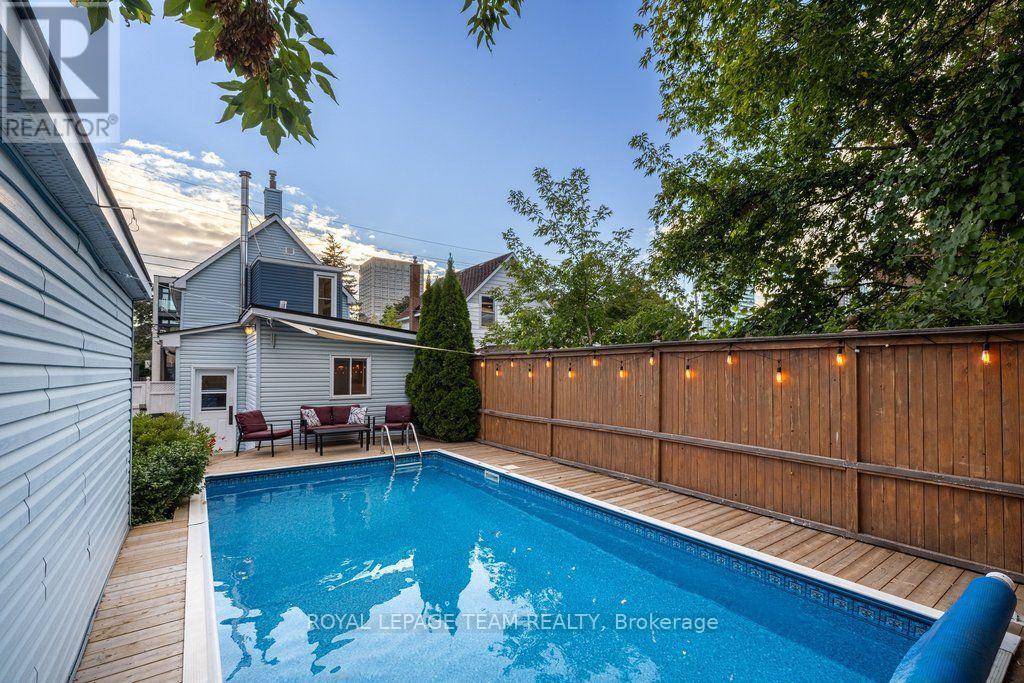 249 HINCHEY AVENUE photo 31