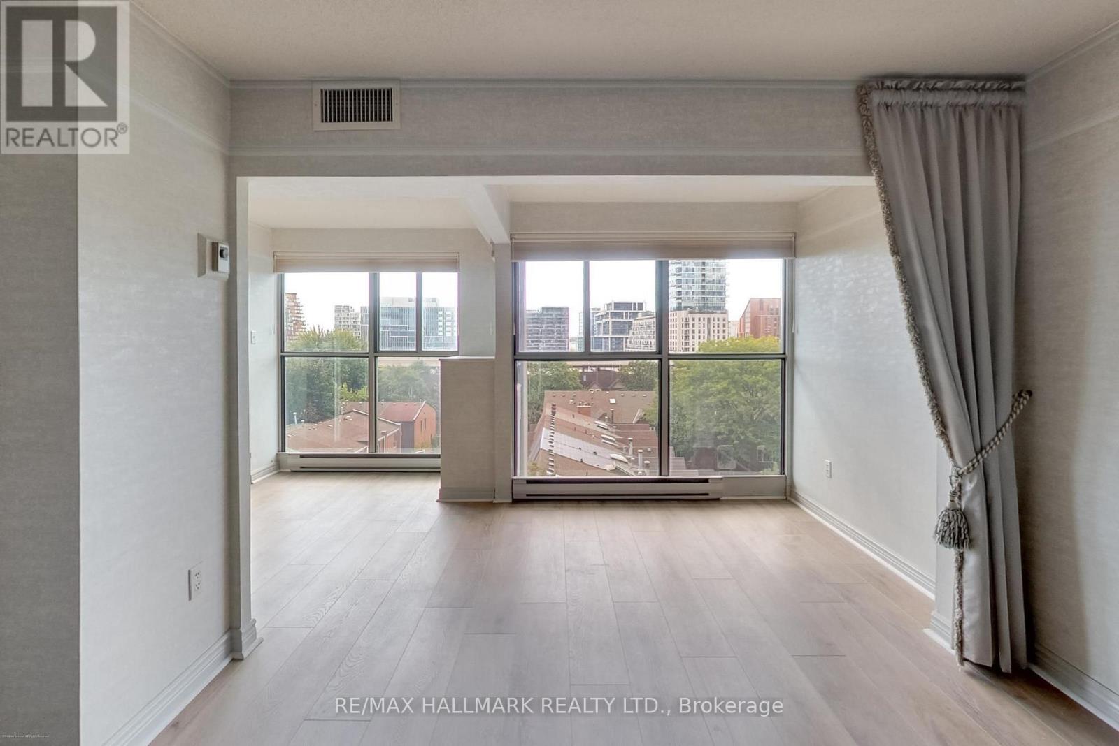 #812 65 SCADDING AVENUE - Image 26