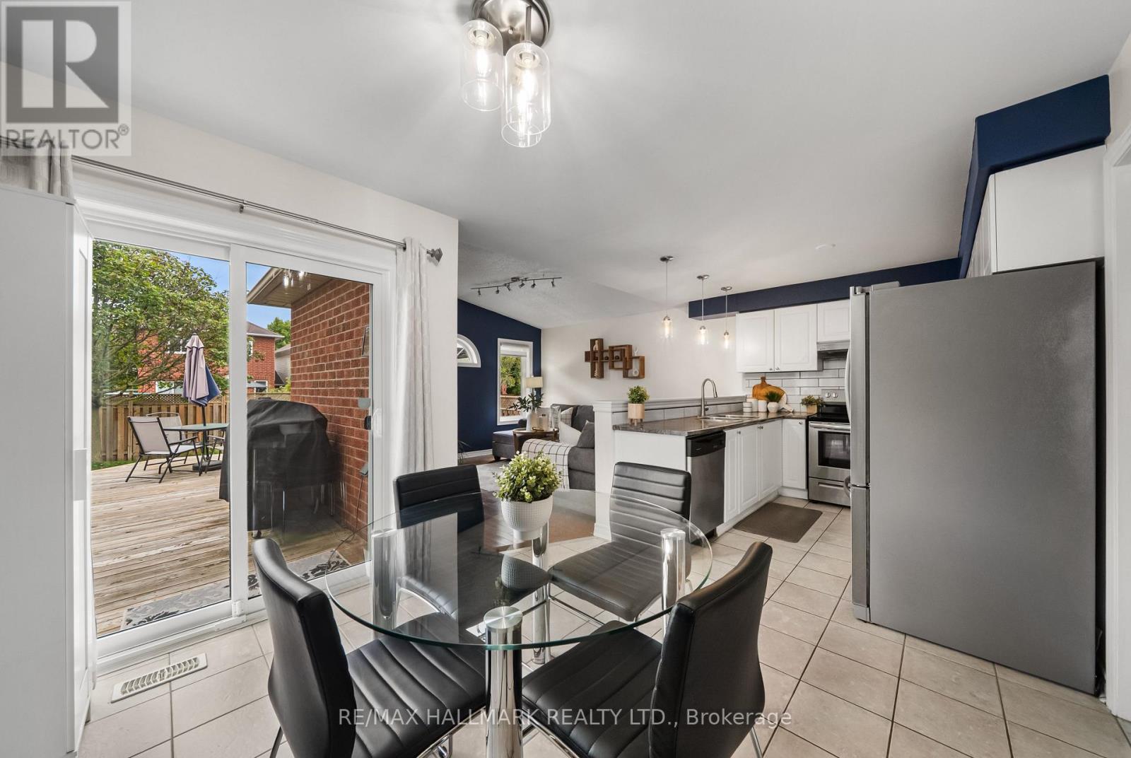 72 Melody Drive, Whitby, ON photo 4