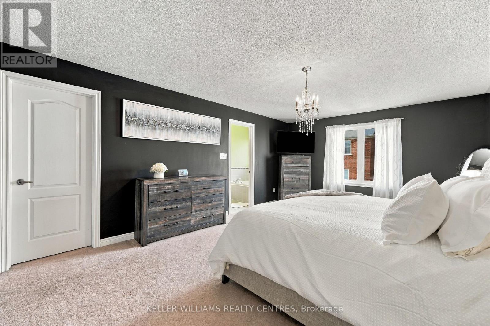 8 ROGERS TRAIL - Image 23