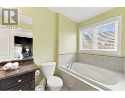 8 Rogers Trail, Bradford West Gwillimbury, ON L3Z0G4 Photo 26