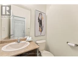 Bedroom 2 - 8 Rogers Trail, Bradford West Gwillimbury, ON L3Z0G4 Photo 6