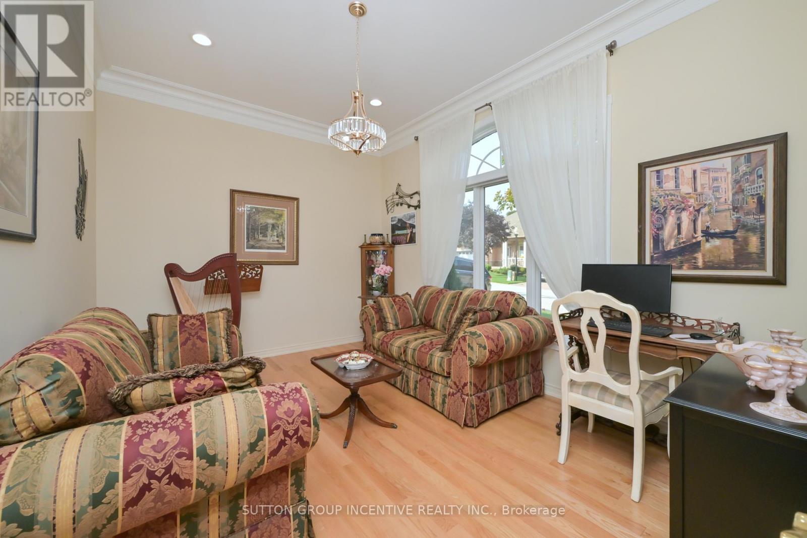 53 SUNSET BOULEVARD - Image 17