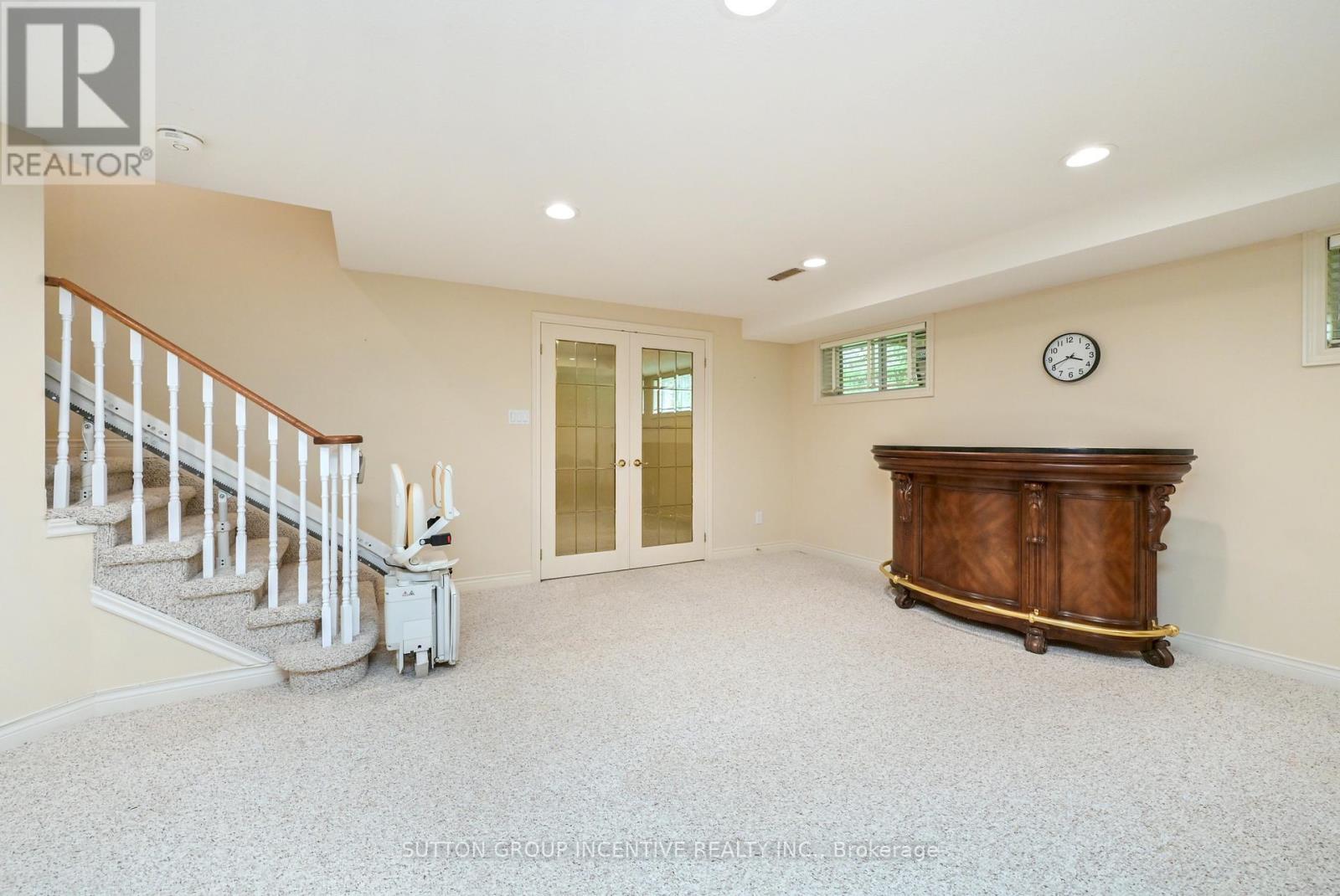 53 SUNSET BOULEVARD - Image 23
