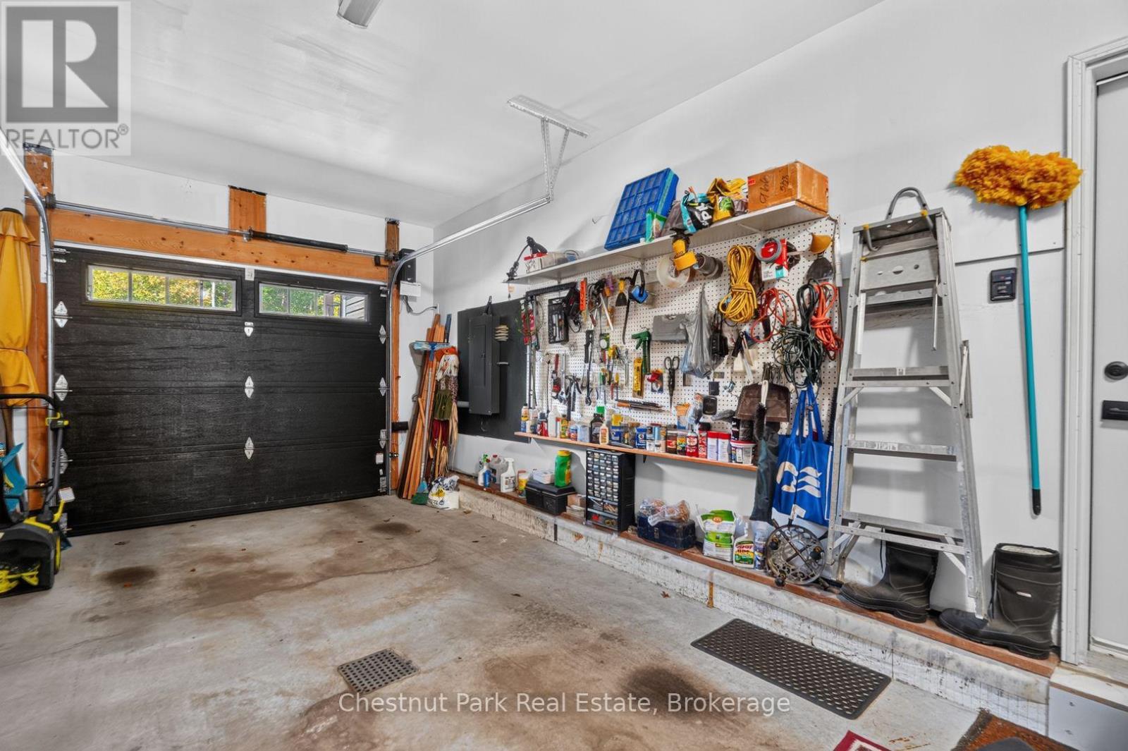 8 ERTLER LANE - Image 21
