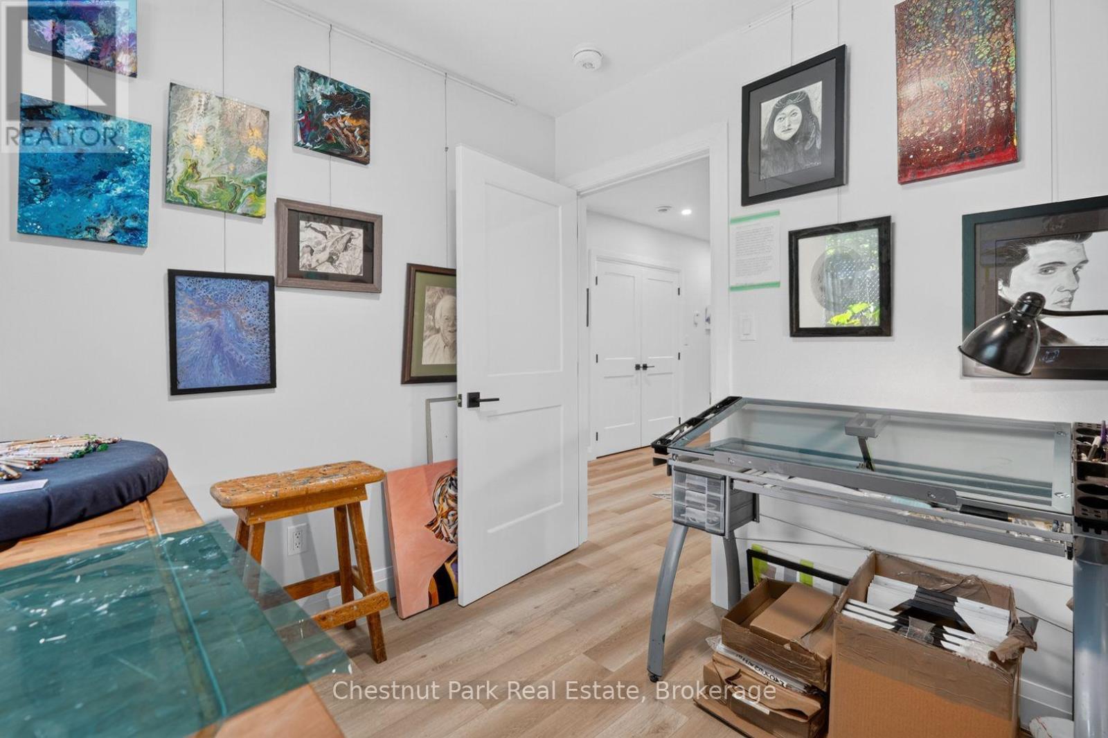 8 ERTLER LANE - Image 32