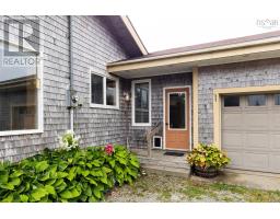 40 Country Lane, Lower West Pubnico, NS B0W2C0 Photo 19