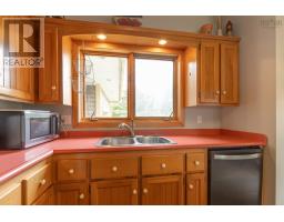40 Country Lane, Lower West Pubnico, NS B0W2C0 Photo 35